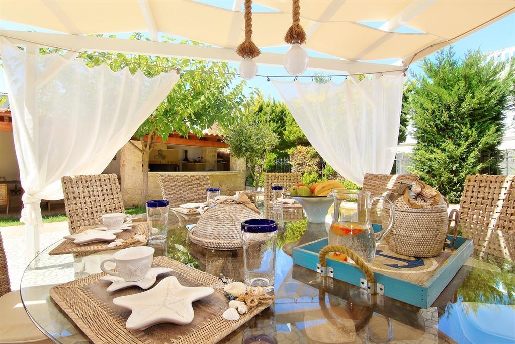 Luxury Villa Sea Melody Palaiá Fókaia Extérieur photo