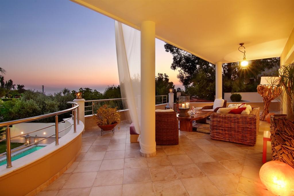 Luxury Villa Sea Melody Palaiá Fókaia Extérieur photo